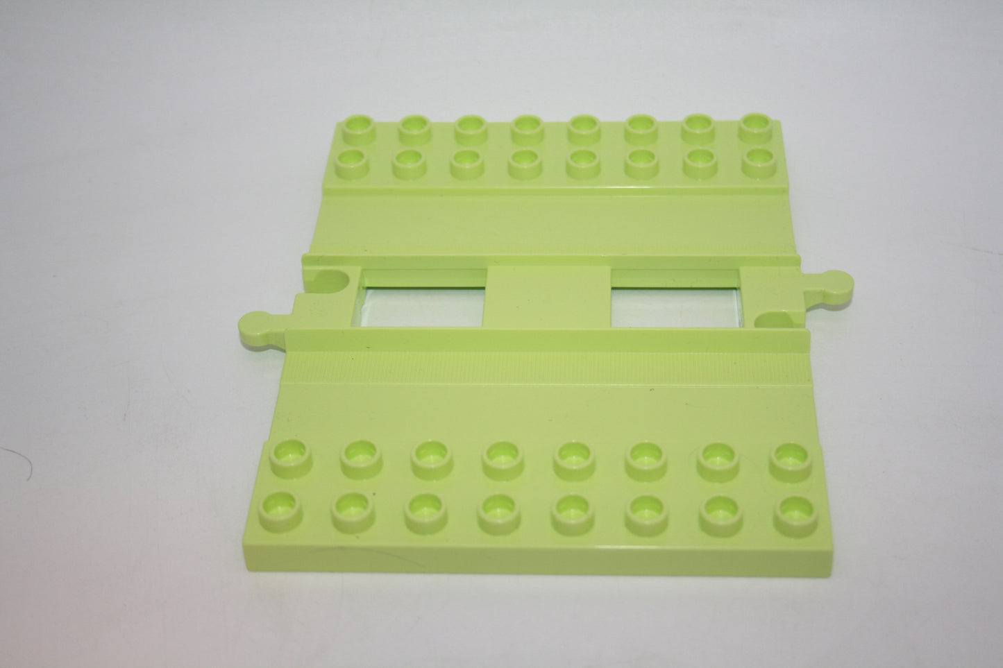 Duplo - Gerades Gleis mit Bauplatten auf beiden Seiten - pastellgrün - Schienen/Gleis - Eisenbahn