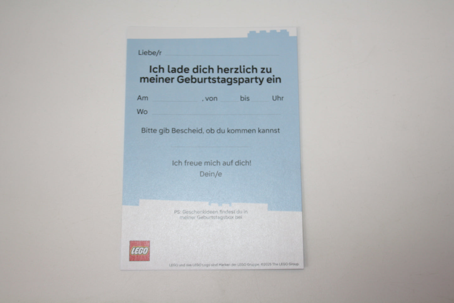 LEGO® - Geburtstags Einladungskarte - Dinosaurier Kostüm