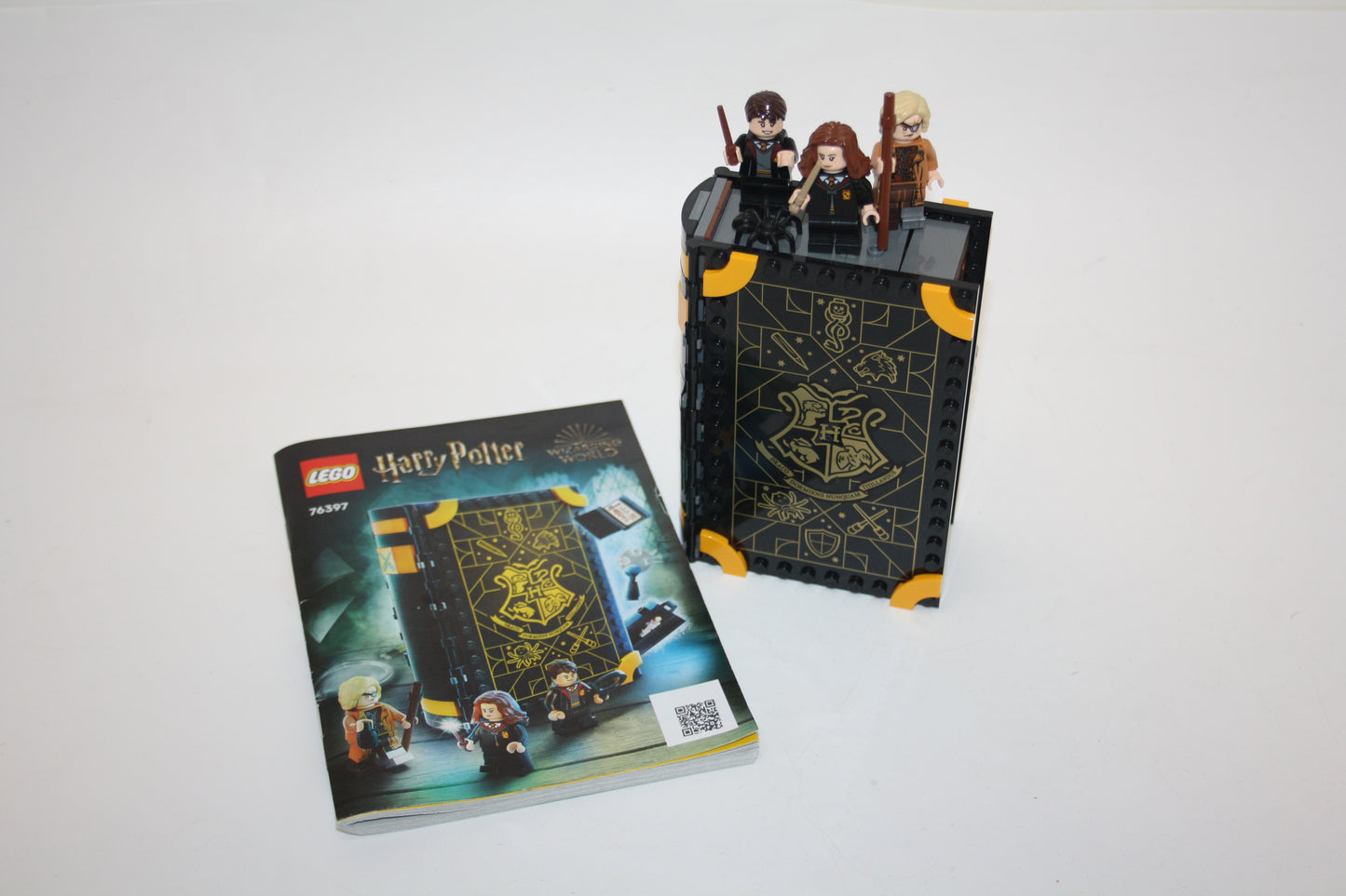 LEGO® - Harry Potter - Set 76397 Hogwarts™ Moment: Verteidigungsunterricht - inkl. BA