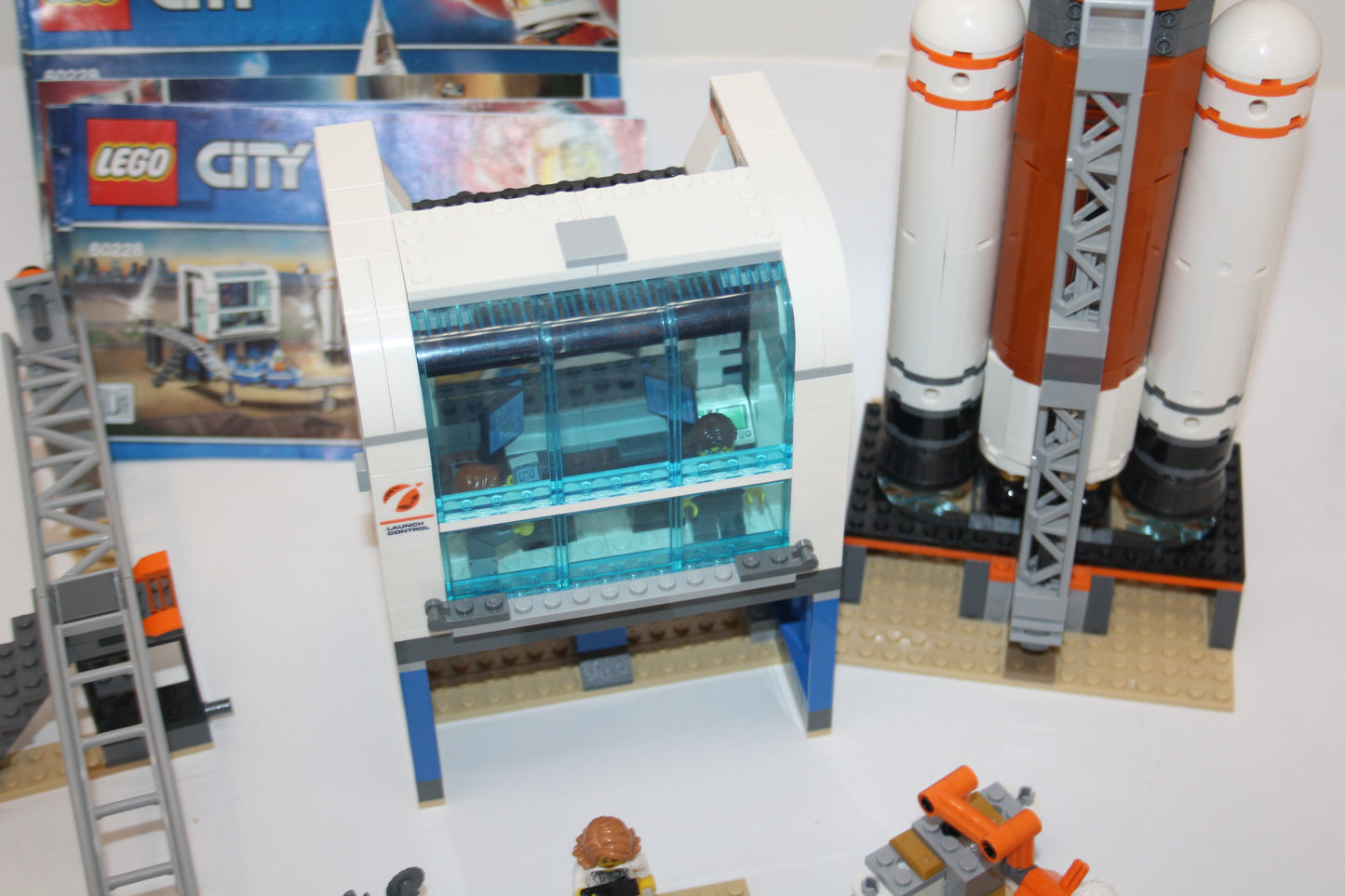 LEGO® - City - 60228 Mars Mission Weltraum-Forschungsraketen-Kontrollzentrum - inkl. BA