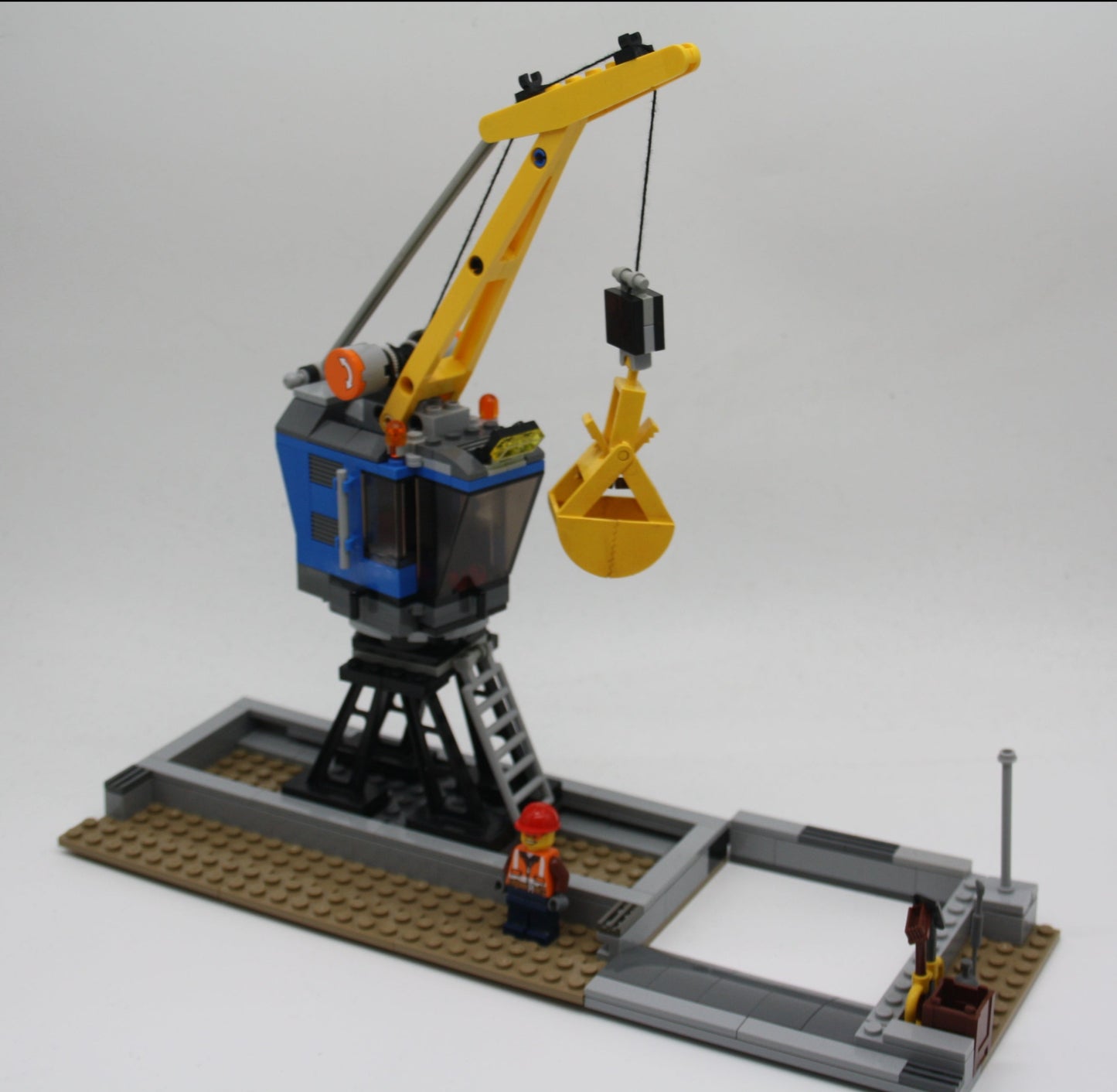 LEGO® Eisenbahn 9V - Schwerlastzug/Kran - aus 60098 - Bahnhof/Platte