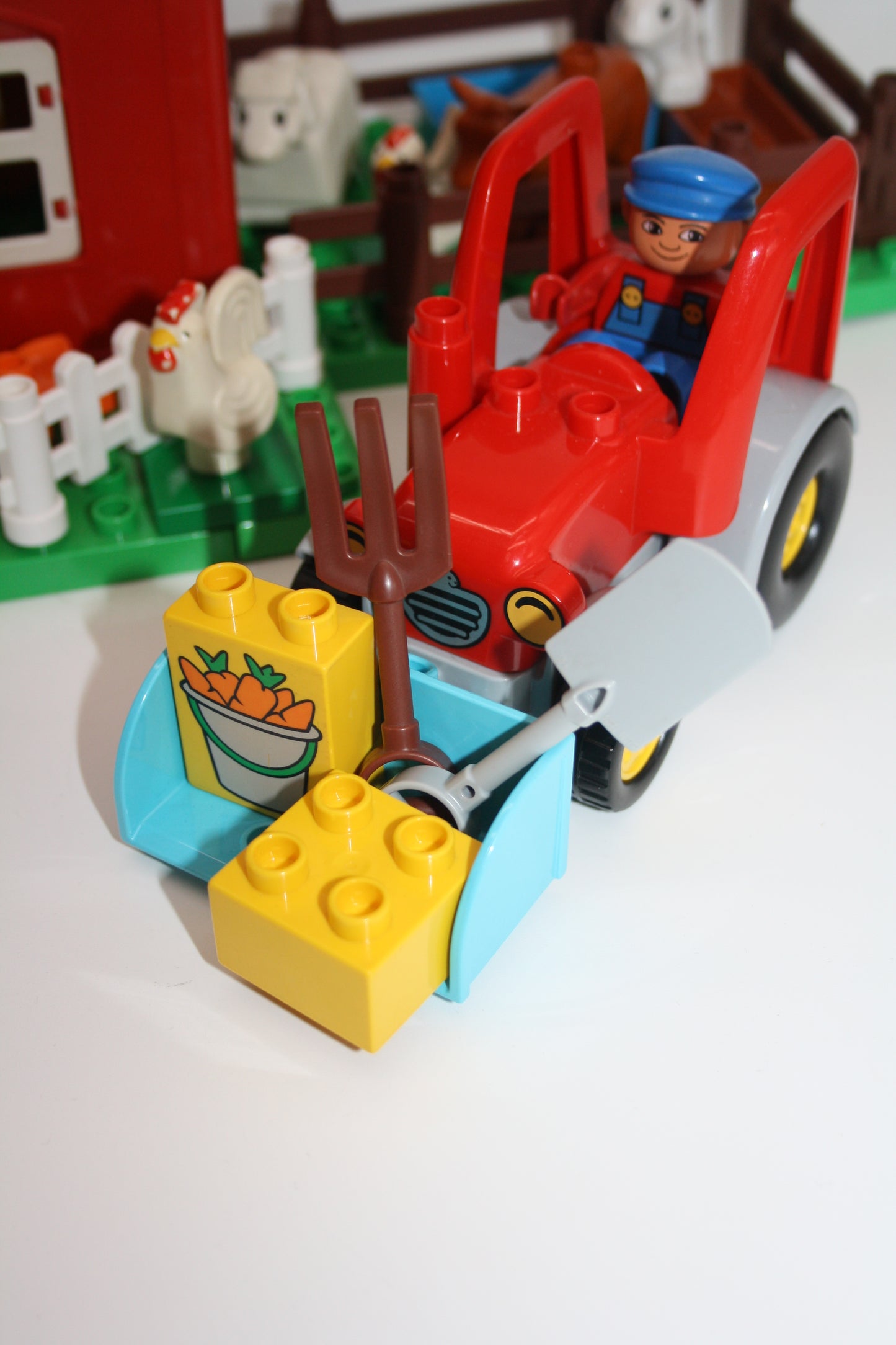 Duplo - Bauernhof mit Scheune, Traktor & Figuren, sowie Zubehör - selbstkreiert