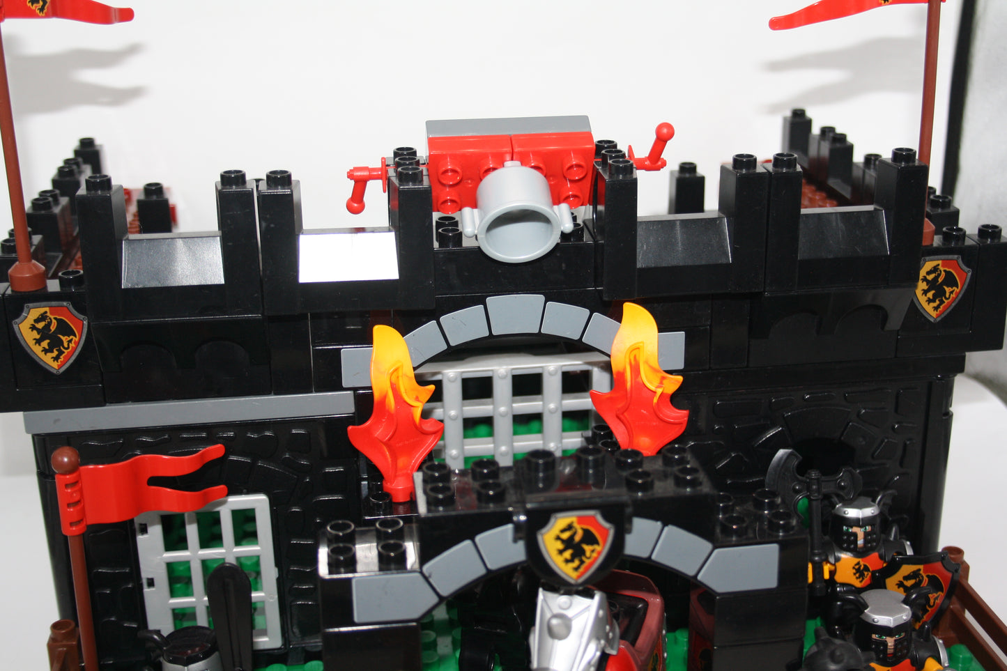 Duplo - Ritterburg mit Figuren und viel Zubehör, inkl. Grundplatte - Selbstkreiert