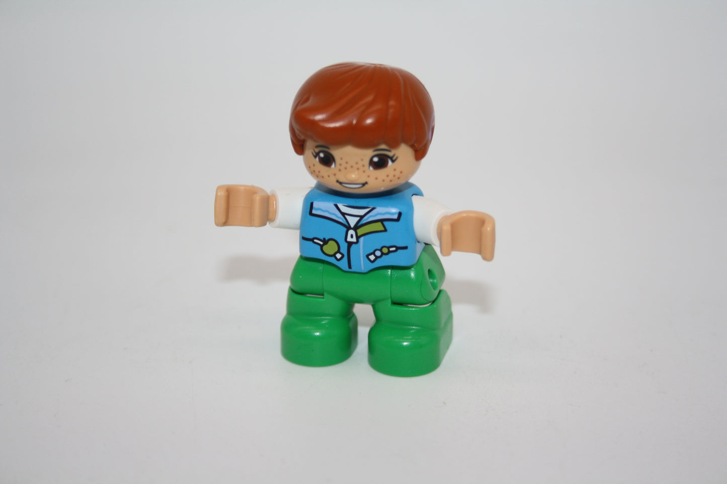 Duplo - Junge - Apfel auf Oberteil & Sommersprossen im Gesicht - Lian - Figur