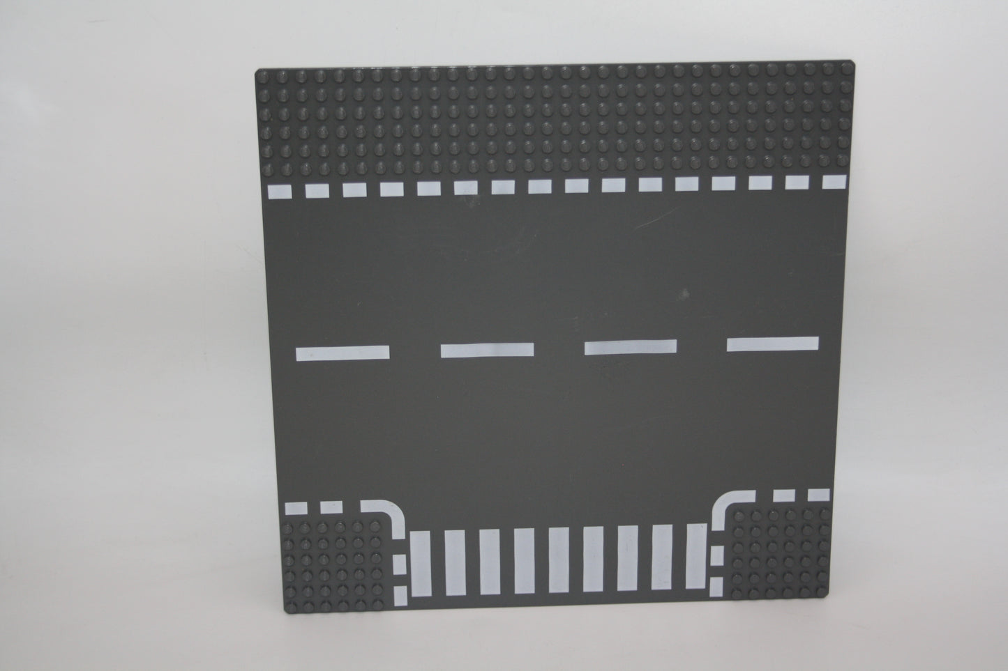 LEGO® - 32x32 Straßenplatte mit T Kreuzung - dunkelgrau - 44341px2 - Platten - Base Plate