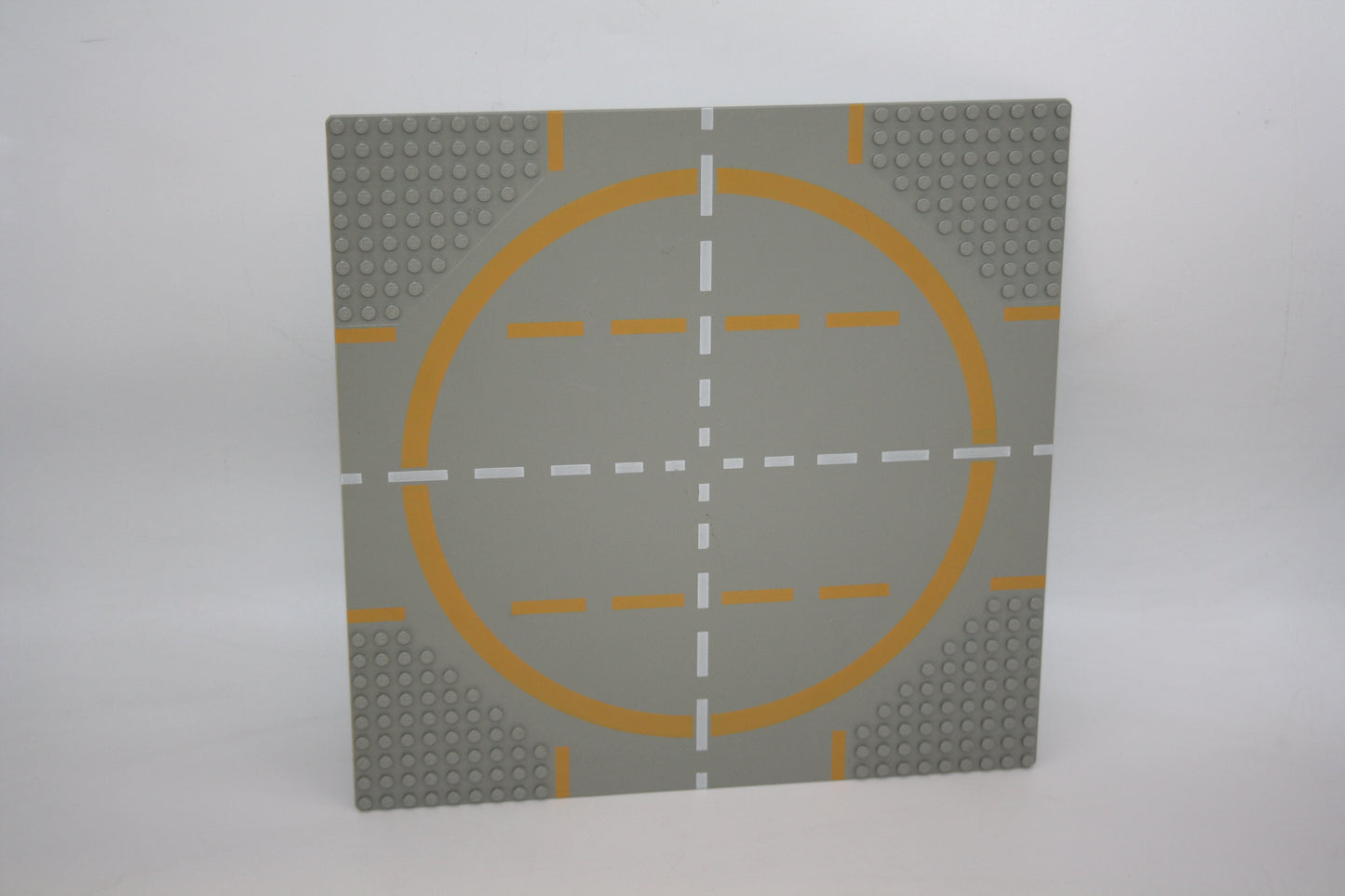 LEGO® - 32x32 Straßenplatte Landeplatz mit gelbem Kreismuster - hellgrau - 6099p03 - Platten - Base Plate