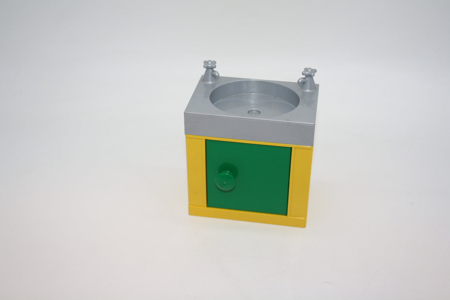 Duplo Dolls/Education - Küchenschrank/Schrank Spülbecken - Zufällige Farbe - Möbel - Dolls/Education