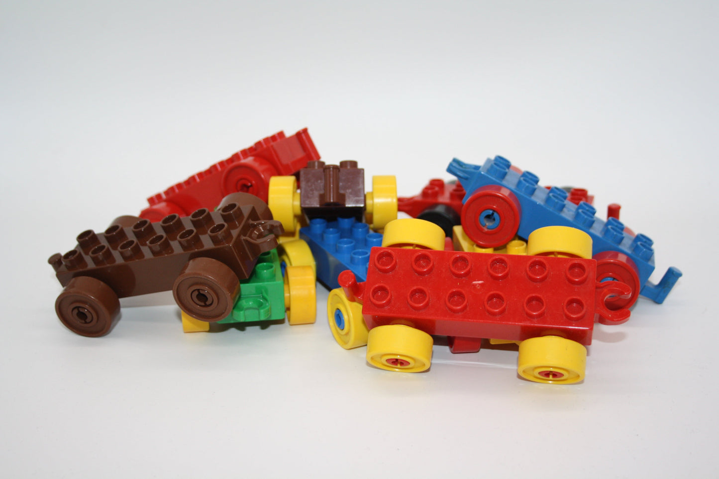 Duplo - 10x Breitreifen Fahrwerke Sparpaket - Bunt gemischt - Anhänger/Wagon - Fahrwerke
