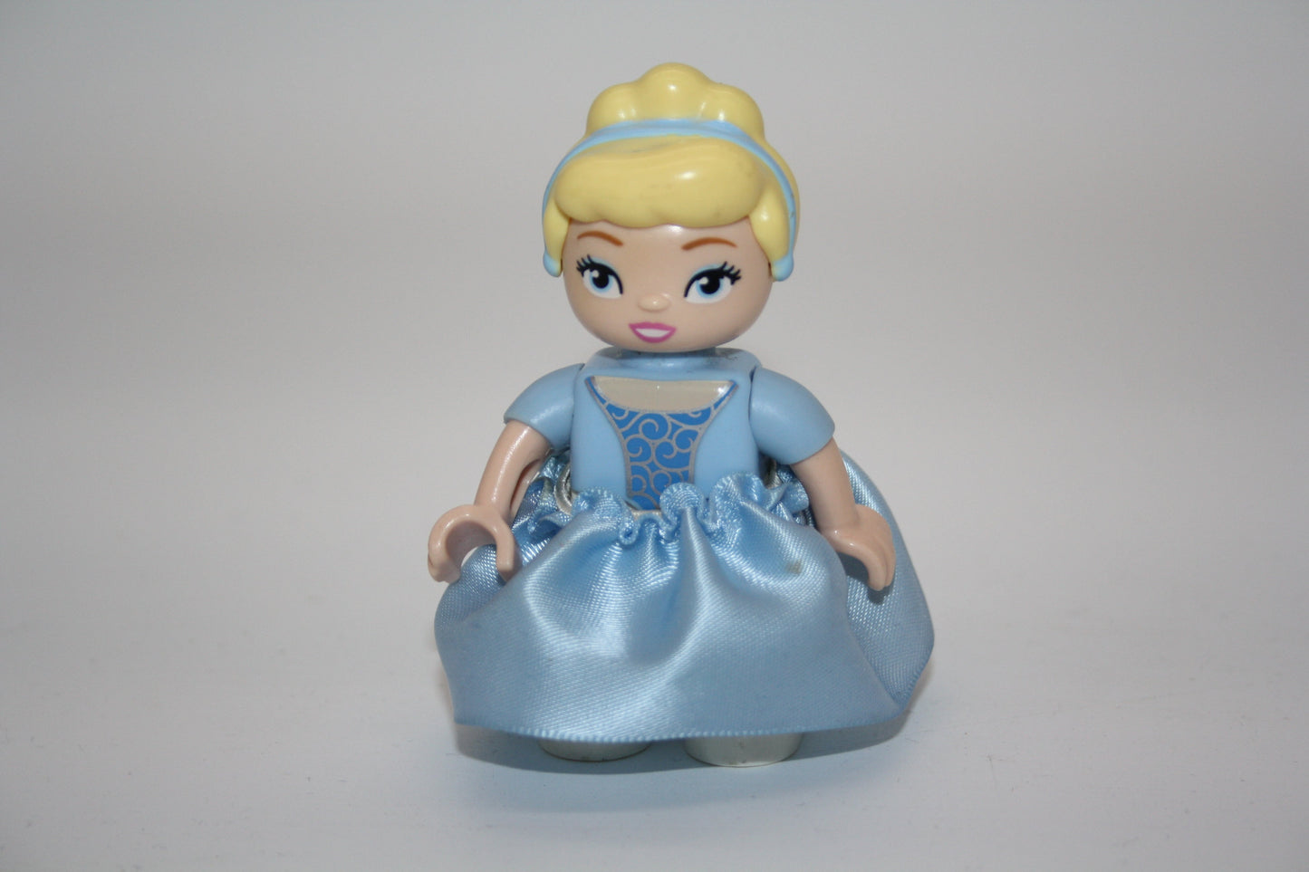 Duplo - Prinzessin Cinderella/Aschenputtel mit Kleid/Rock - Disney Figur - neue Serie - Figuren