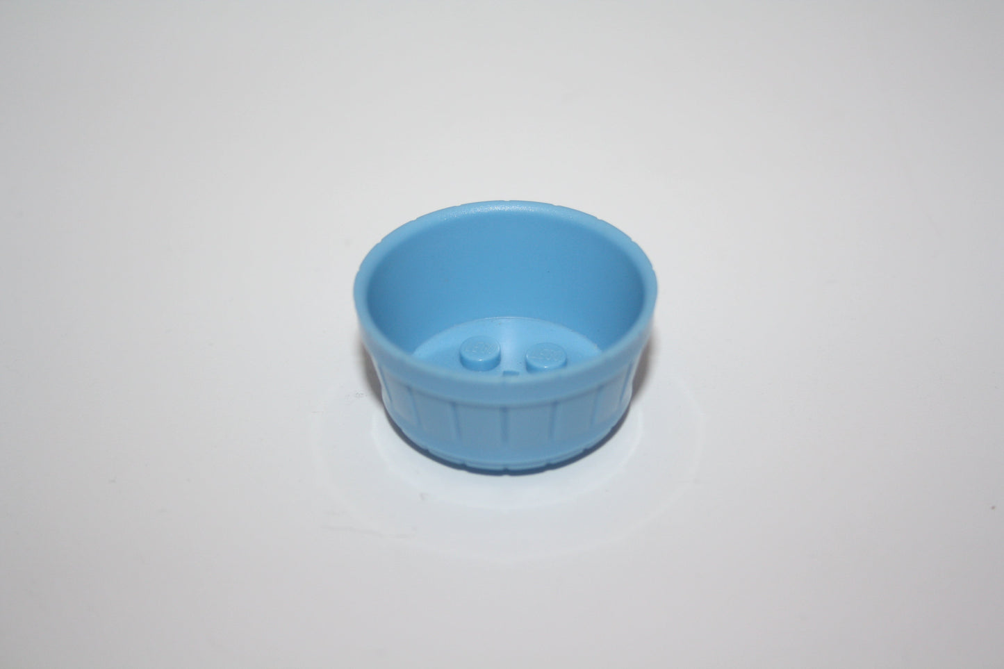 LEGO® - halbehohes Fass/Behälter/Tonne/Ausguck (5x5x2) - rotbraun - 64951 - Kisten/Truhen - hellblau