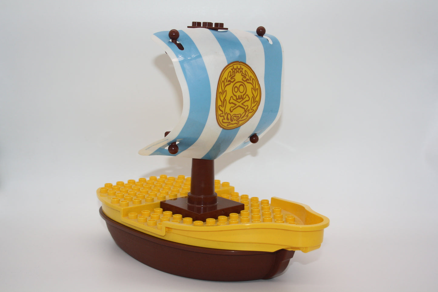 Duplo - Piratenschiff aus Jake und die Nimmerland Piraten - braun-gelb - Boote/Schiffe