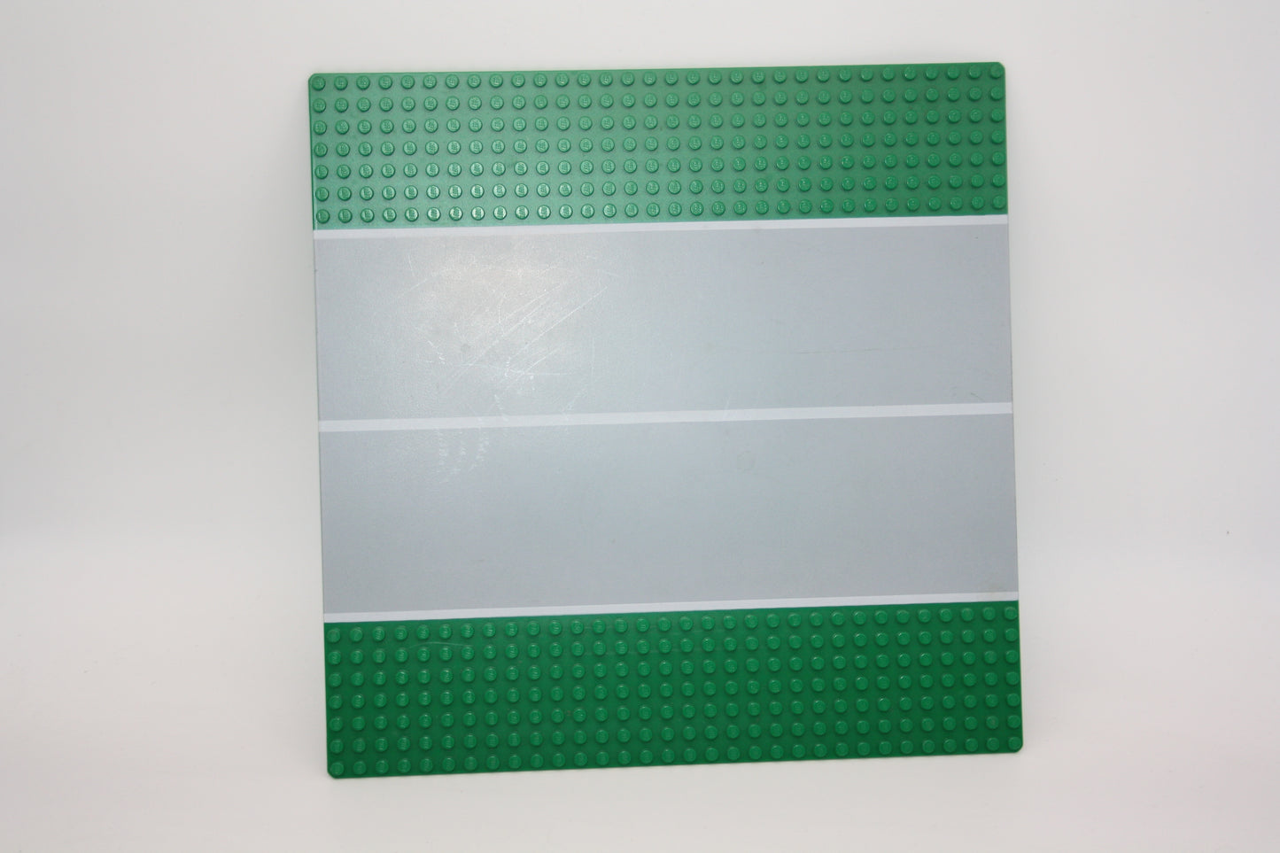 LEGO® - 32x32 Straßenplatte Start-/Landebahn Gerade - grün - 44336PB03 - Platten - Base Plate