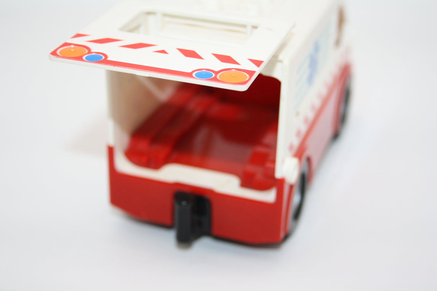 Duplo - Krankenwagen/Rettungswagen - weiß/rot- Auto/PKW - Fahrzeuge