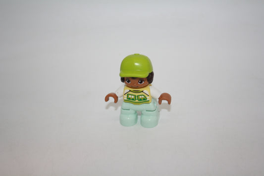 Duplo - Junge grüne Cappy gelbe Weste mit Eisenbahn - neu/unbespielt