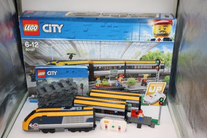 LEGO® Eisenbahn - 60197 Personenzug - inkl. BA & OVP