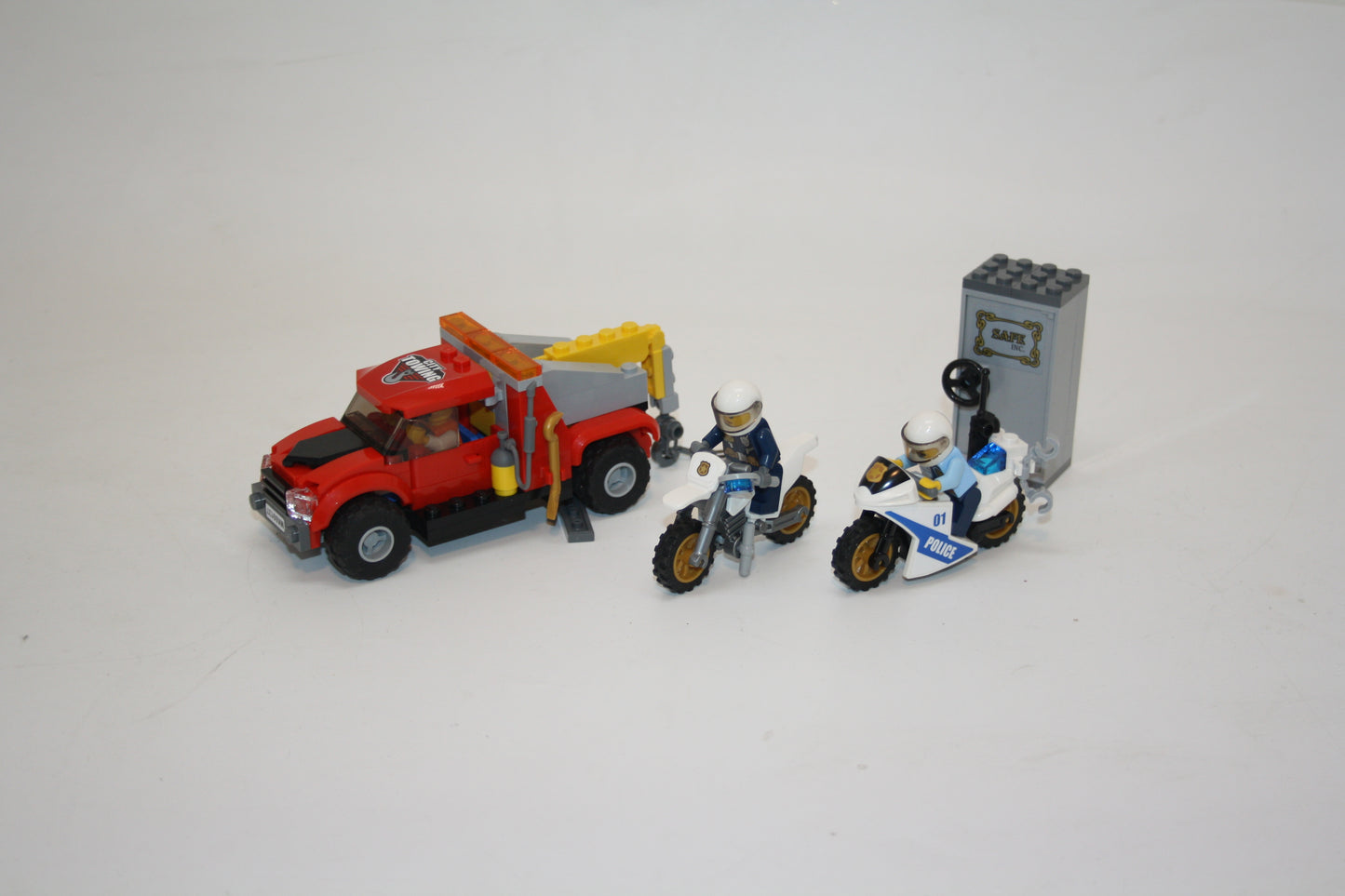 LEGO® - City Set - 60137 Abschleppwagen auf Abwegen - inkl. BA & OVP