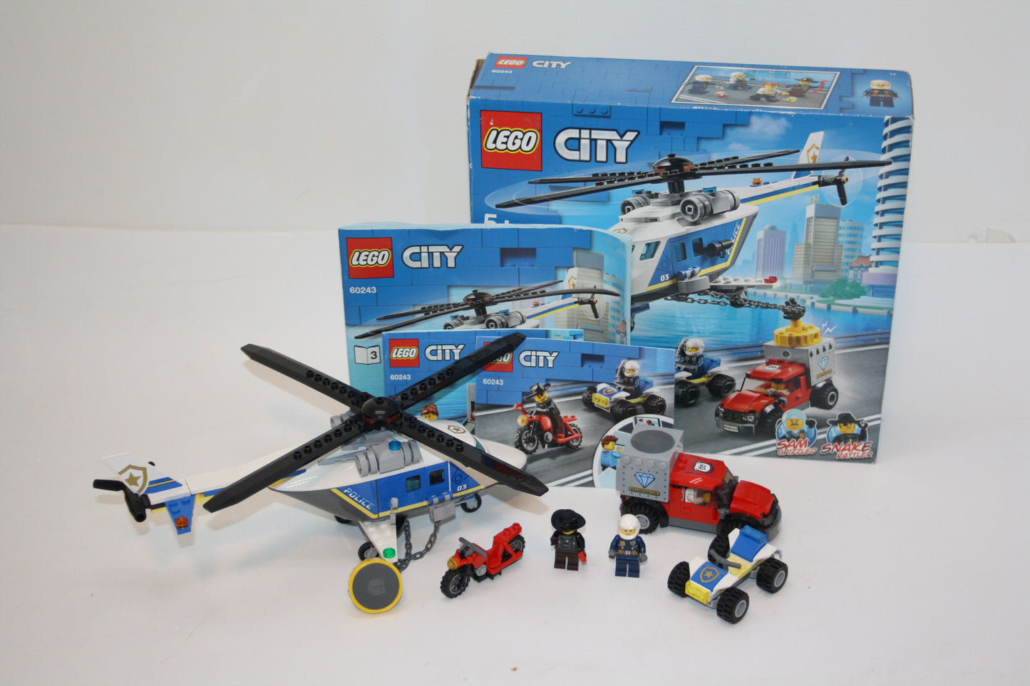 LEGO® - City Set - 60243 Verfolgungsjagd mit dem Polizeihubschrauber - inkl. BA & OVP