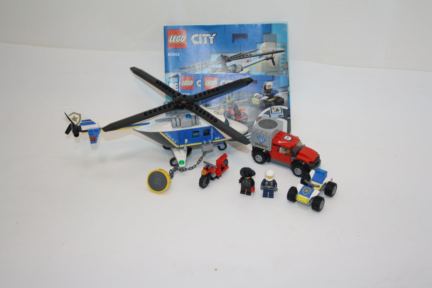 LEGO® - City Set - 60243 Verfolgungsjagd mit dem Polizeihubschrauber - inkl. BA & OVP