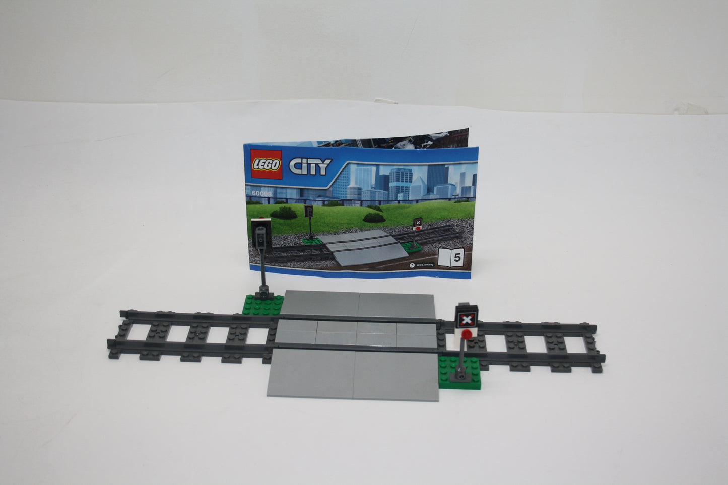 LEGO® Eisenbahn - Bahnübergang - aus 60098 - Bahnhof/Platte inkl. BA