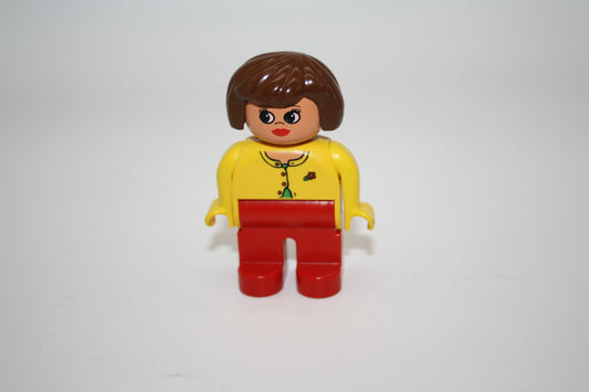 Duplo - Frau alt - rote Hose/gelbes Oberteil braune Haare und Lippenstift - Figur