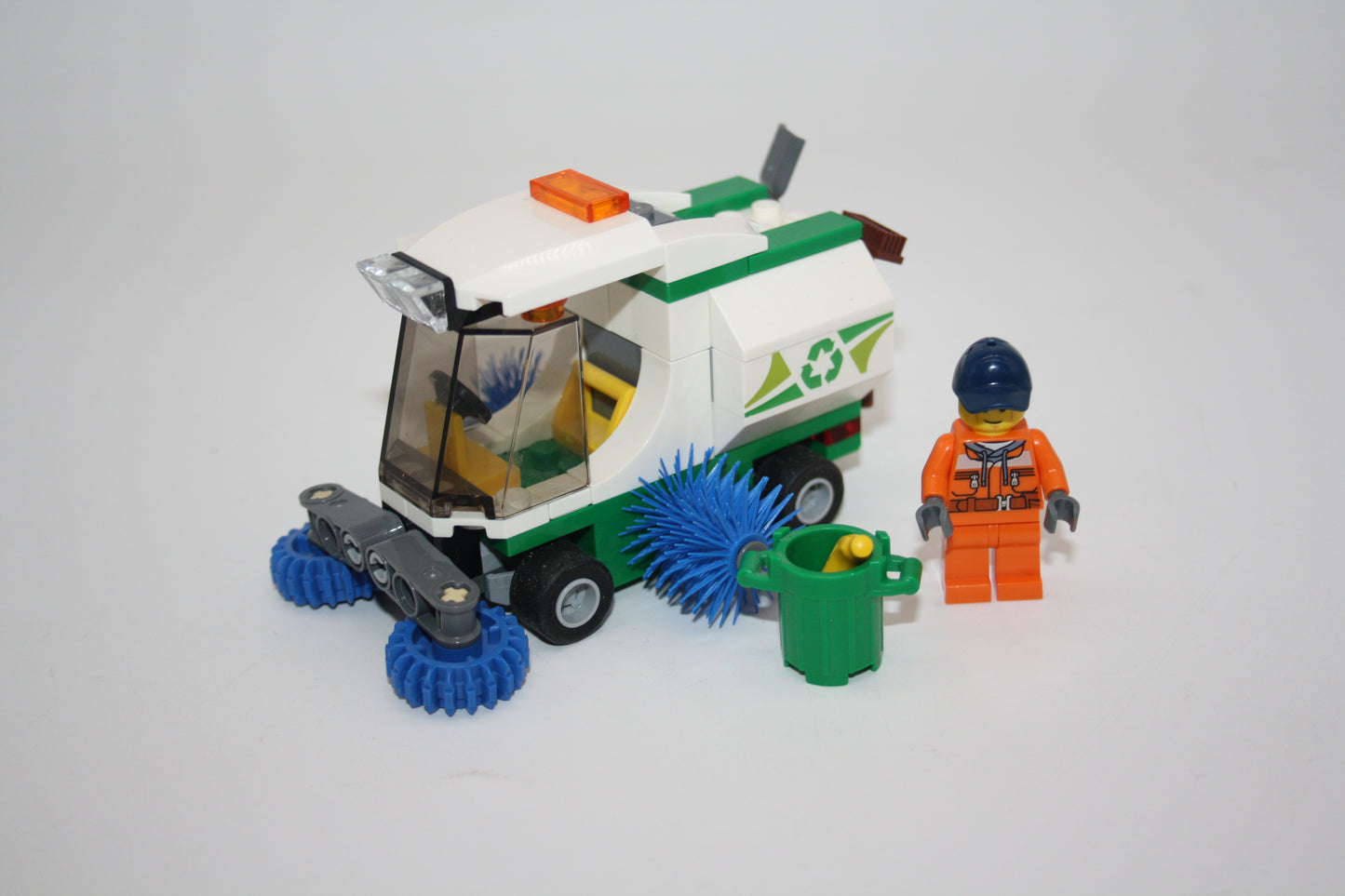 LEGO® - City Set - 60249 Straßen-Kehrmaschiene