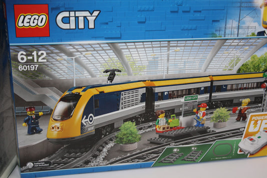 LEGO® City/Eisenbahn - Set 60197 Personenzug - neu/ungeöffnet - Transportschaden!