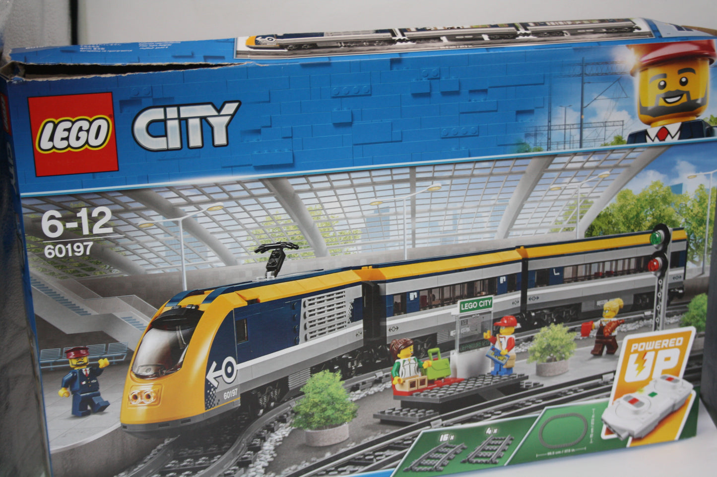 LEGO® City/Eisenbahn - Set 60197 Personenzug - neu/ungeöffnet - Transportschaden!
