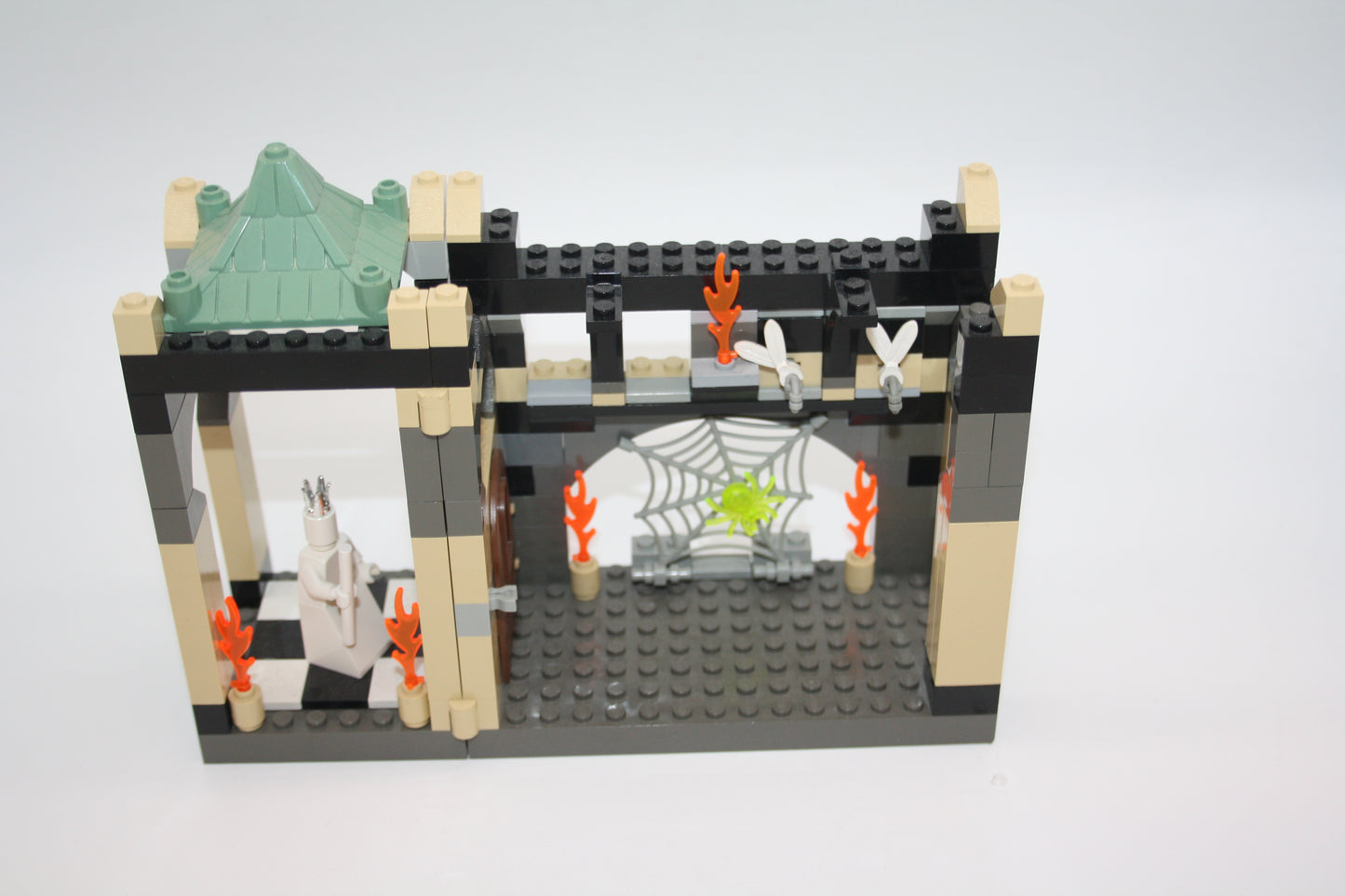 LEGO® - Harry Potter Set - 4704 Die Gruft mit den Geflügelten Schlüsseln - inkl. BA