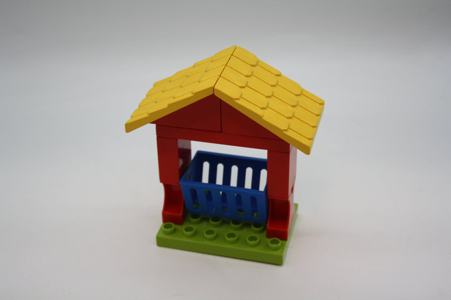 Duplo - Selbstkreierte Futterstelle - Zufällige Farbe - Bauelement - Zusammengebaut