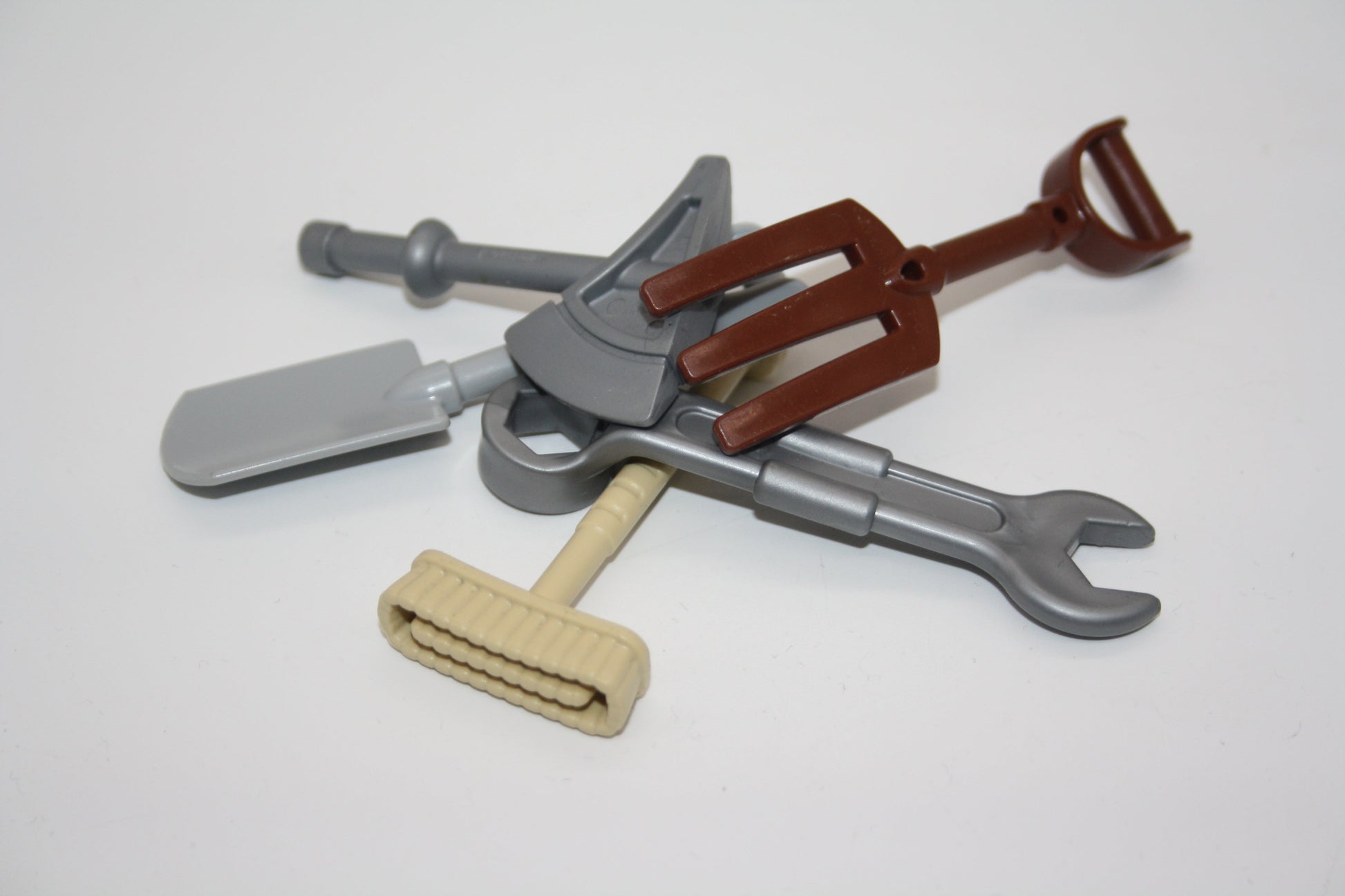 Duplo - 5x Werkzeuge - zufällige Farbe/Form - Sparpaket- Einrichtung - Möbel - Wohnraum - Accessoires