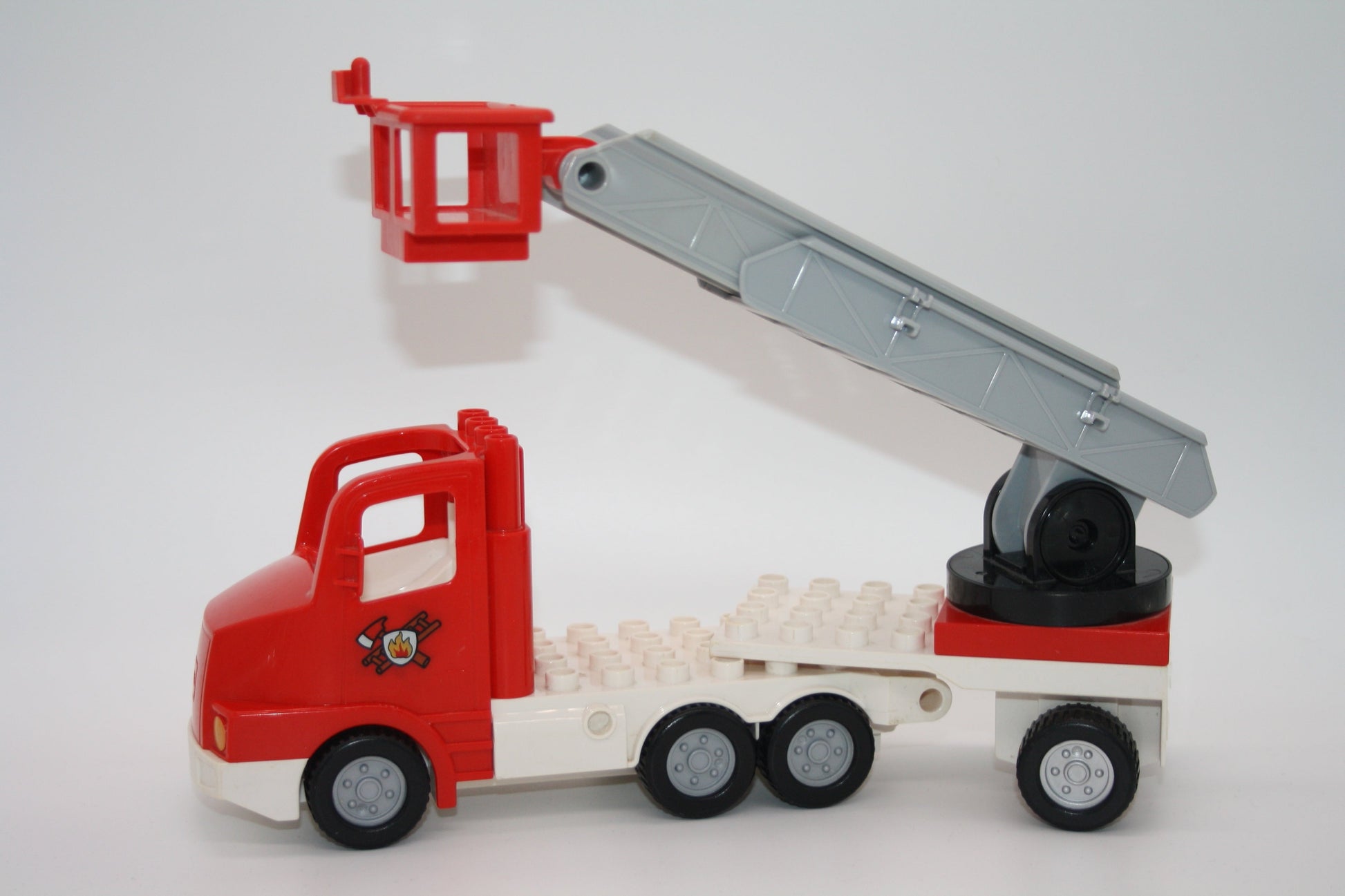 Duplo - Feuerwehr Leiterwagen/ Drehleiter - rot/weiß - LKW/Lastwagen - Fahrzeuge - Fahrzeuge