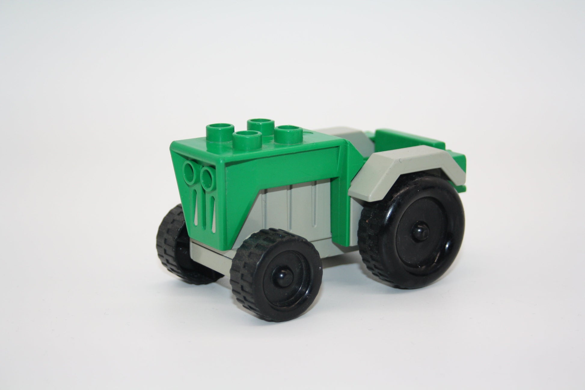 Duplo - kl. Traktoren/Trecker - versch. Farben - Bauernhof - Fahrzeuge - grün-grau - Fahrzeuge