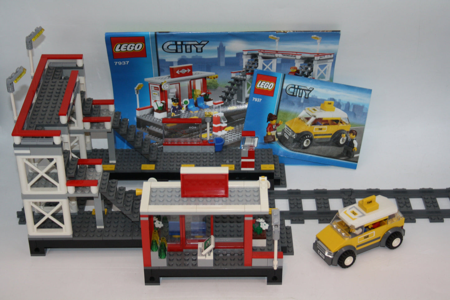 LEGO® City/Eisenbahn Set - 7937 Bahnhof - Waggon/Wagon - inkl. BA - Loks/Waggons