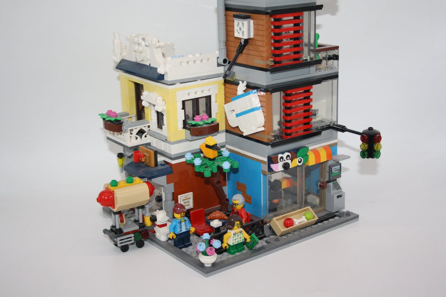 LEGO® - City Set - 31097 Stadthaus mit Zoohandlung & Café - City/System Sets