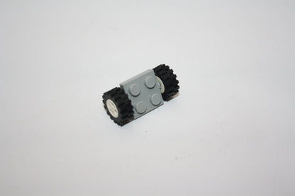 LEGO® - Platte modifiziert 2x2 mit weißen Felgen mit schwarzen Reifen 15mm - 122c01 - Reifen/Räder - grau - Reifen/Räder