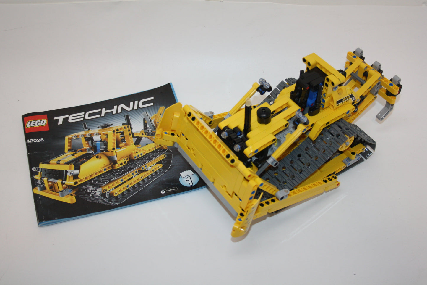 LEGO® - Technic Set - 42028 Bulldozer - inkl. BA - Fahrzeuge