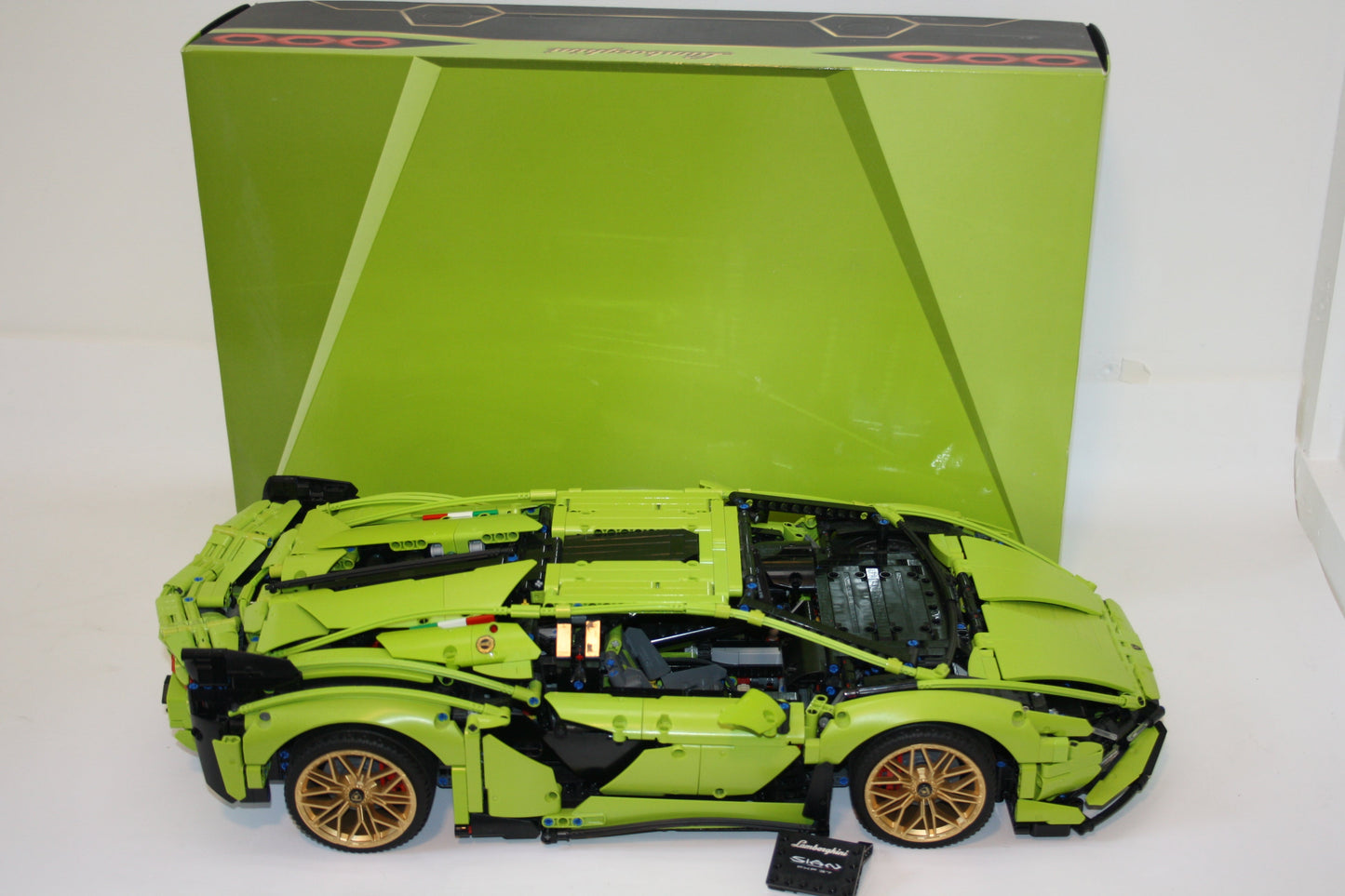 LEGO® - Technic Set - 42115 Lamborghini Sián FKP 37 + Lichtpaket - inkl. BA & OVP - Fahrzeuge