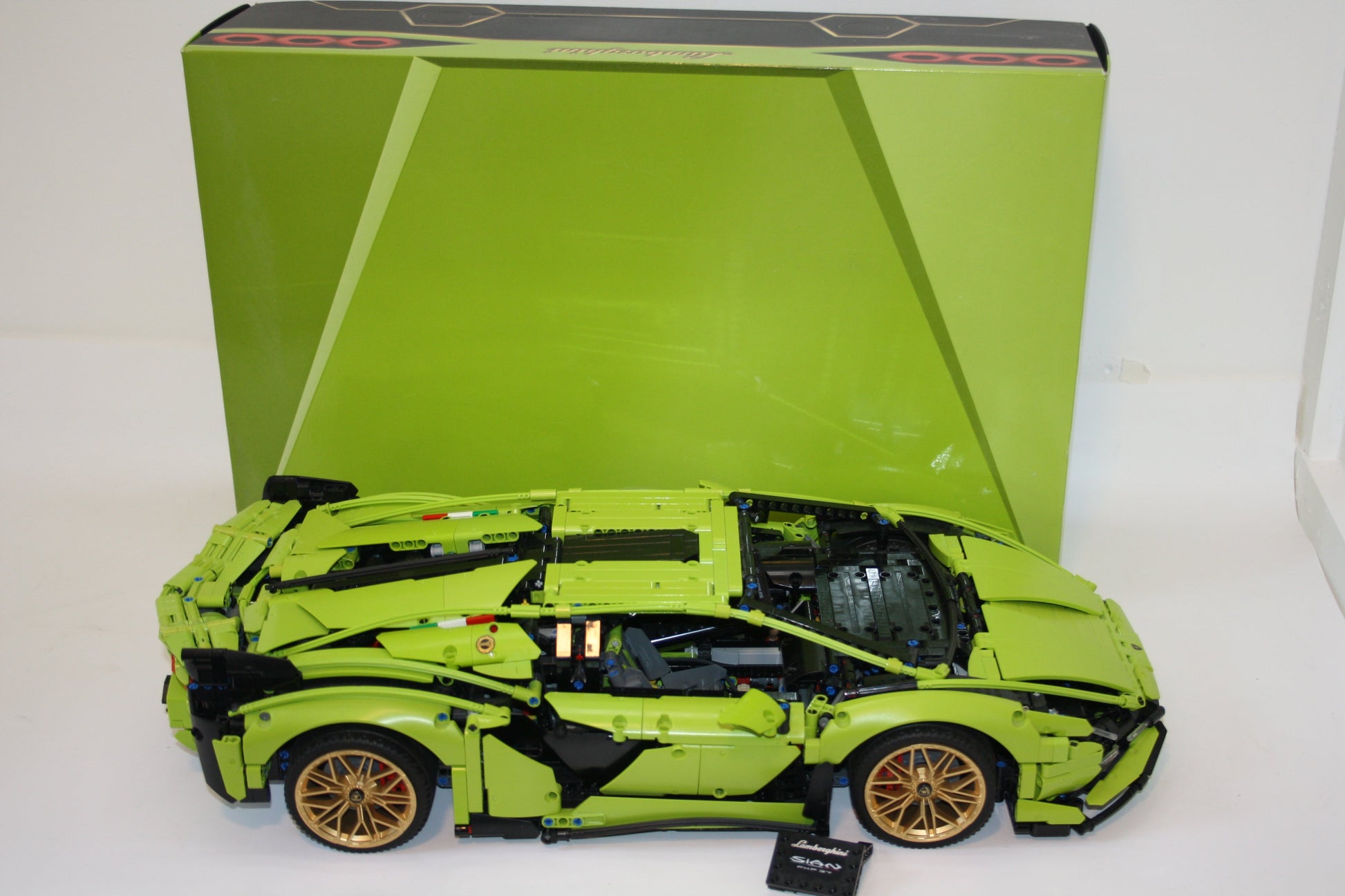 LEGO® - Technic Set - 42115 Lamborghini Sián FKP 37 + Lichtpaket - inkl. BA & OVP - Fahrzeuge