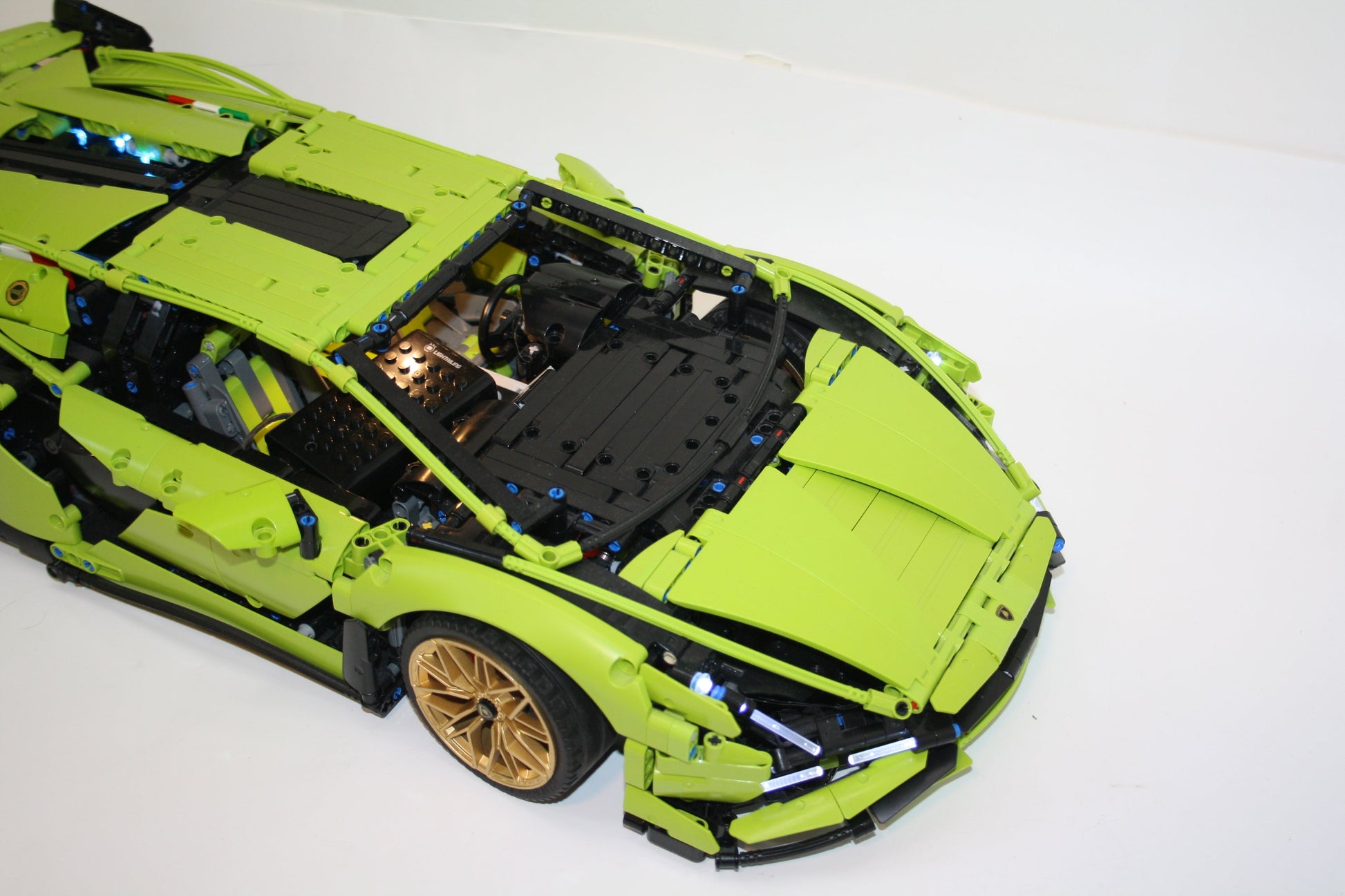 LEGO® - Technic Set - 42115 Lamborghini Sián FKP 37 + Lichtpaket - inkl. BA & OVP - Fahrzeuge