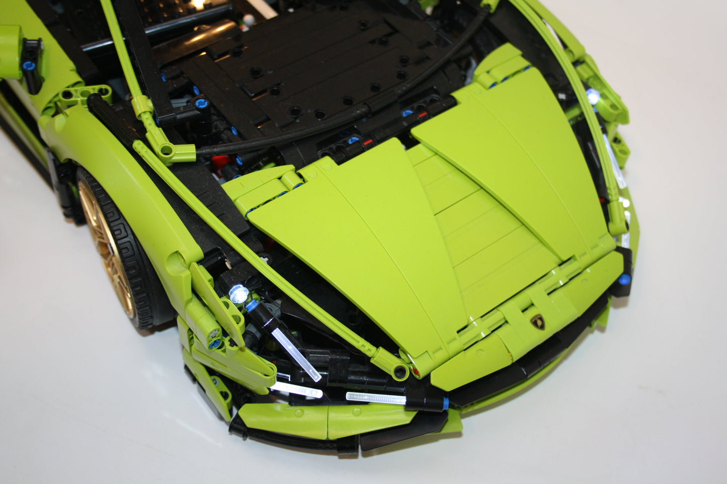 LEGO® - Technic Set - 42115 Lamborghini Sián FKP 37 + Lichtpaket - inkl. BA & OVP - Fahrzeuge