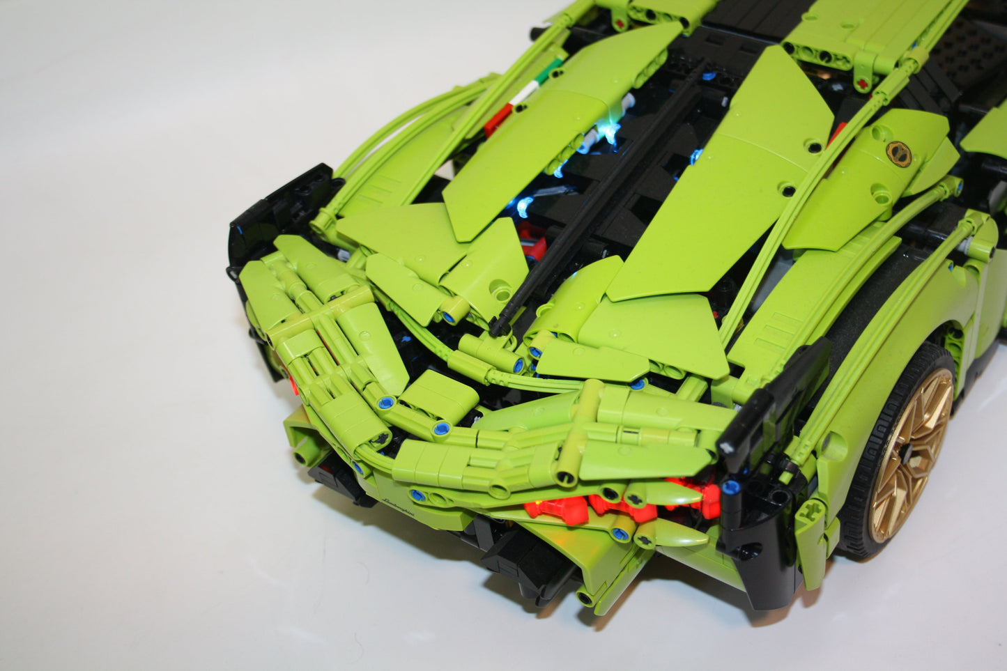 LEGO® - Technic Set - 42115 Lamborghini Sián FKP 37 + Lichtpaket - inkl. BA & OVP - Fahrzeuge