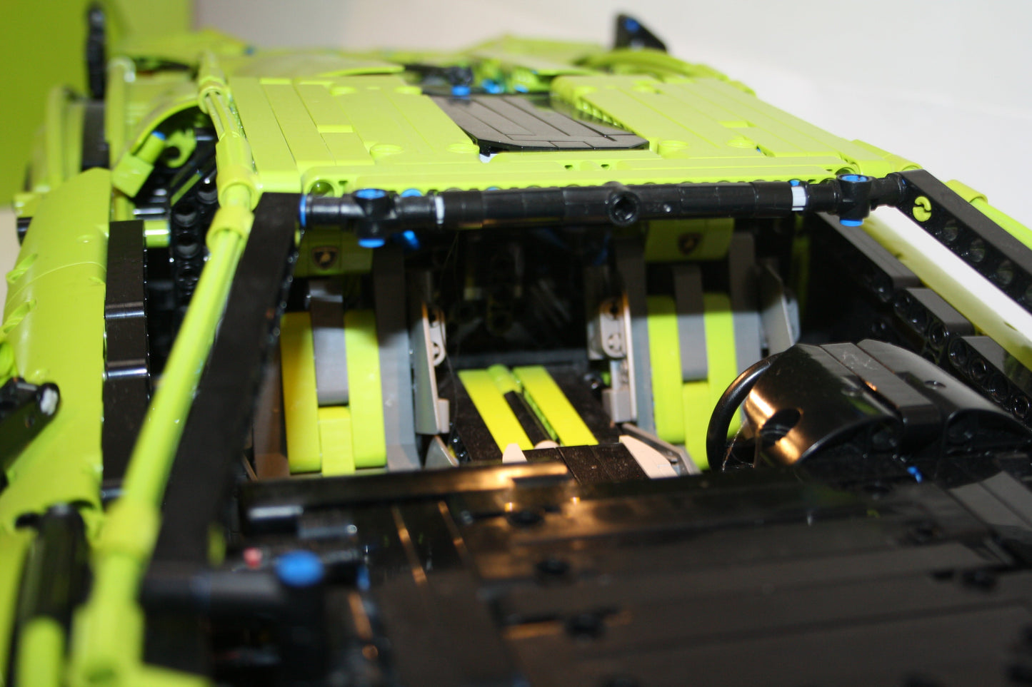 LEGO® - Technic Set - 42115 Lamborghini Sián FKP 37 + Lichtpaket - inkl. BA & OVP - Fahrzeuge