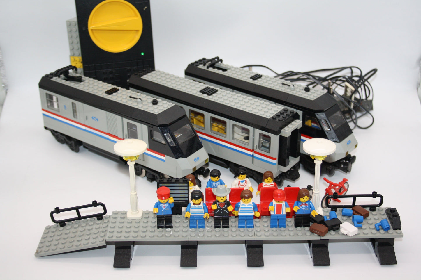 LEGO® Eisenbahn 9V - 4558 Metroliner - vollständig mit Schienen & Trafo - Sets - inkl. BA