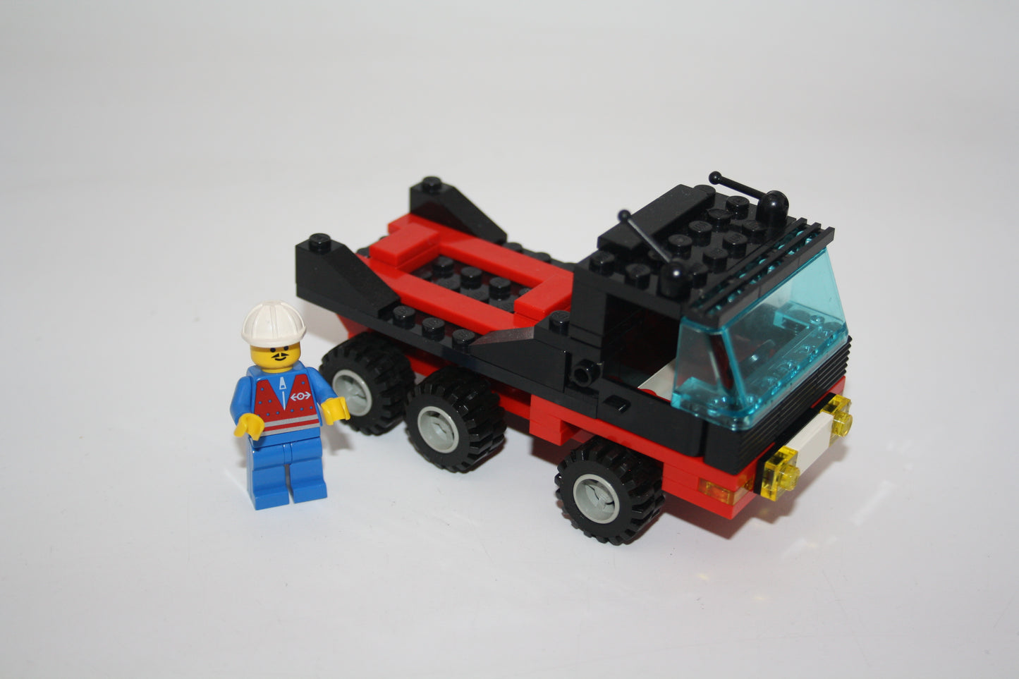 LEGO® Eisenbahn 9V - LKW mit Fahrer - aus 4565 - Bahnhof/Platte