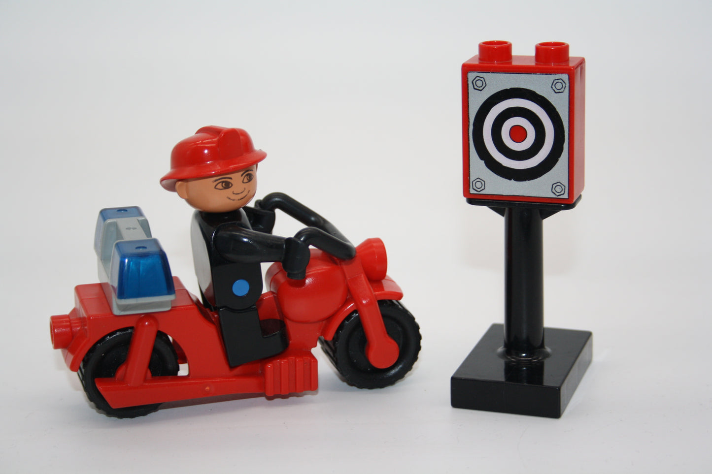 Duplo - Feuerwehrmann mit altem Motorrad und Zubehör