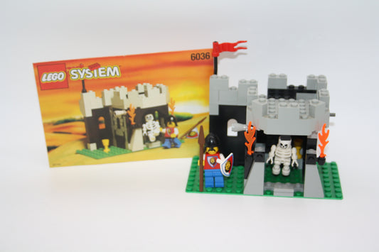 LEGO® Castle - Set 6036 Skeleton Surprise/Skelet Überraschung - Ritter/Mittelalter - inkl. BA