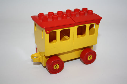 Duplo - Personenwagen auf Breitreifen - Zufällige Farben - Eisenbahn - Wagon/Waggon