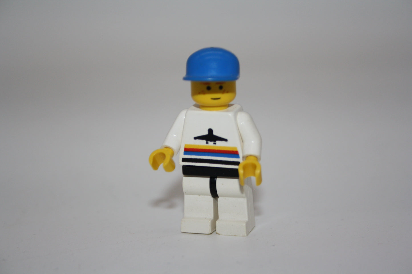 LEGO® System - Mann mit Airport Logo - weiße Kleidung - Minifigur - aus 6399 Monorail Airport Schuttle