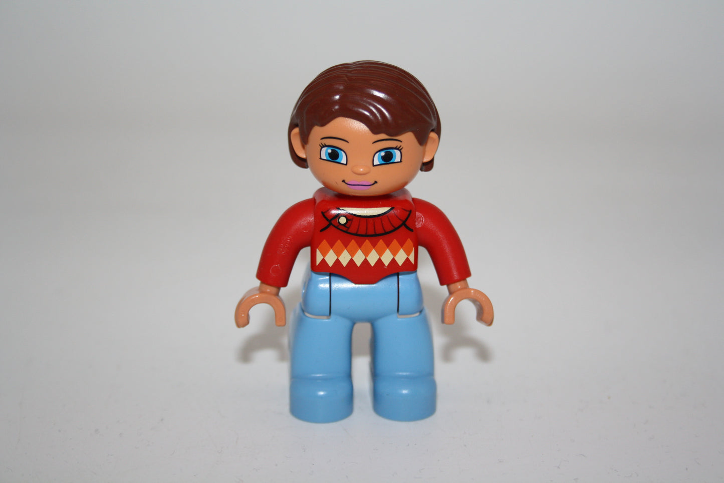 Duplo - Frau - braune Haare/hellblaue Hose/rotes Oberteil/Jacke - Dagmar - Figur