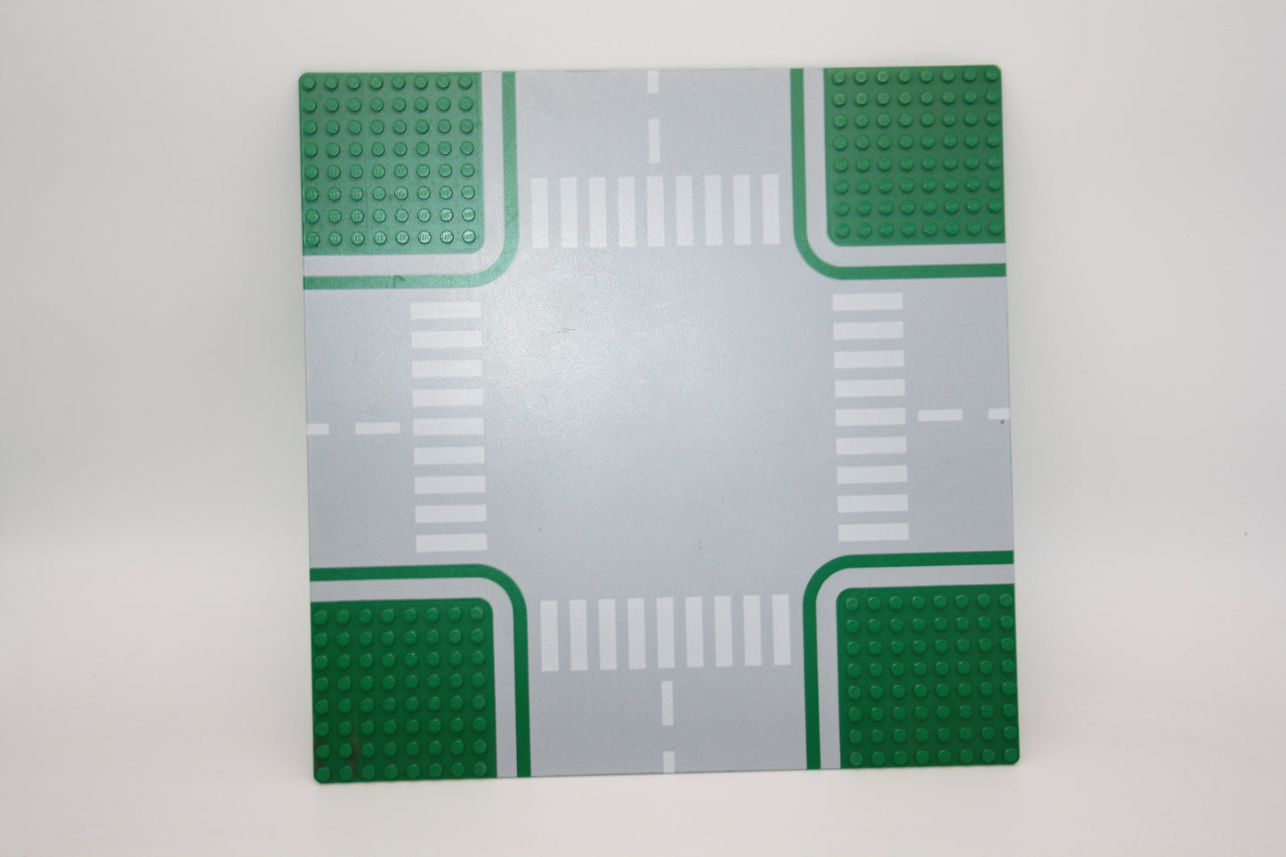 LEGO® - 32x32 Straßenplatte mit Kreuzung - grün -  611P01 - Platten - Base Plate